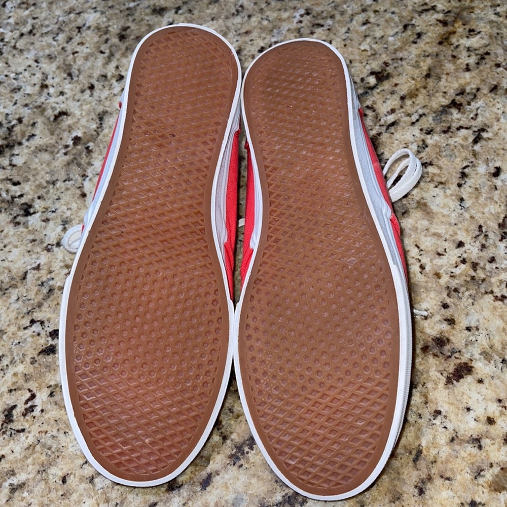 Vans - Picture 5 of 8